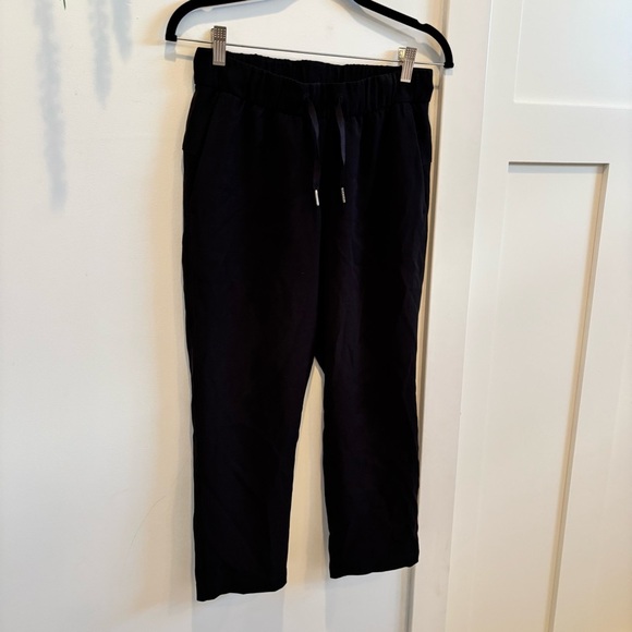 Lululemon Womens Cropped Pant Black Size 4 Drawstring Elastic Waist Pockets - Picture 2 of 16
